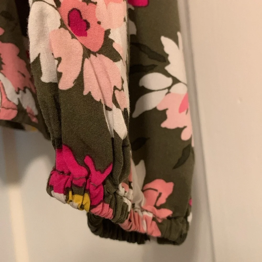 GAP Daisy Boho Peasant Blouse, Long Sleeve, Elastic Cuff, Ruffled Vee Neckline - Picture 5 of 11